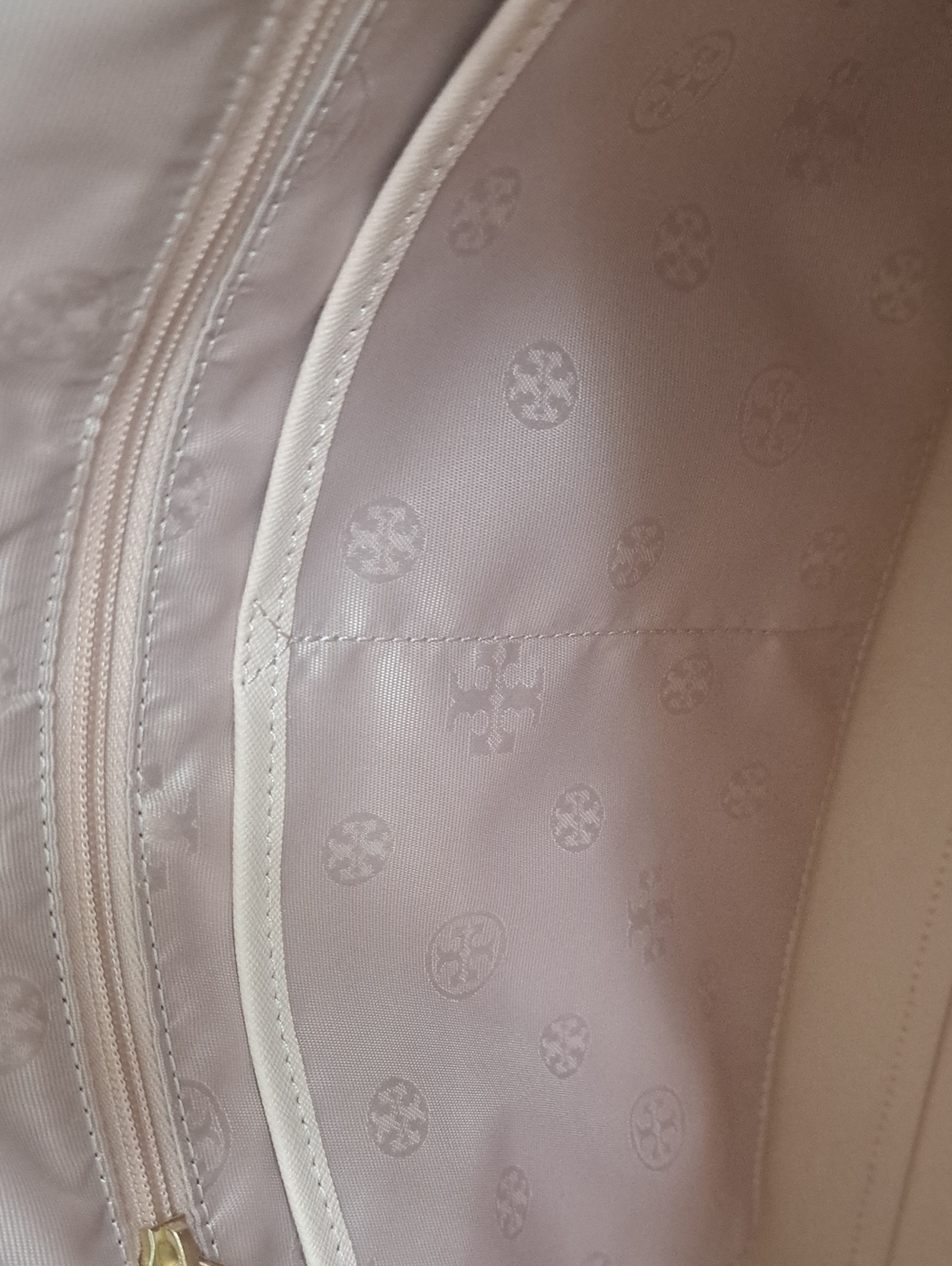 Large Tory Burch Perry Triple Compartment Tote Pink Like New - Picture 9 of 10